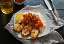 환절기 식사로 면역력 강화하기 a plate of food