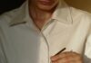 웰니스 문화, 일상에서 시작하는 건강한 변화 person in white button up shirt holding clear drinking glass with green liquid